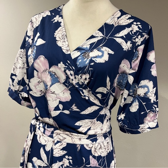 Short sleeves navy Floral maxi Wrap Dress - Picture 2 of 12
